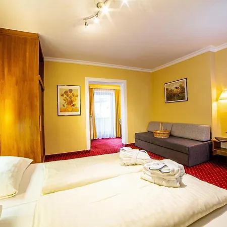 Sport- Und Vitalhotel Seppl מלון 4*
